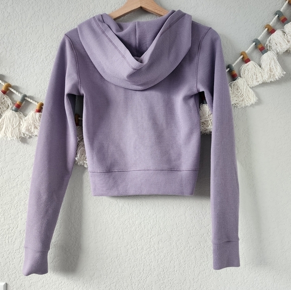 Aritzia TNA Thermal Knit Purple Full Zip Cropped Hooded Sweater Basics Lounge S - Picture 2 of 9